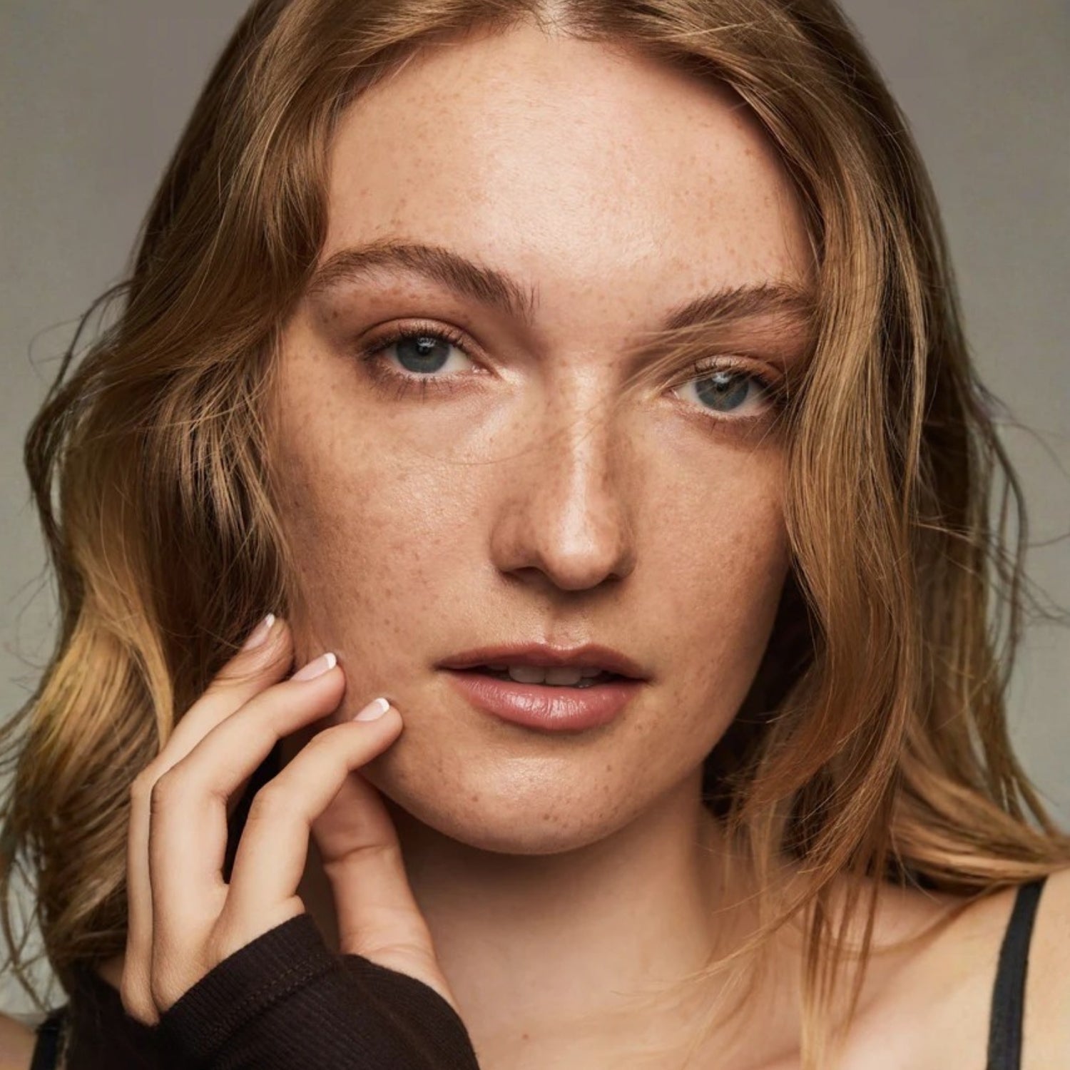 12 Makeup Tips for Acne-Prone Skin That Really Work